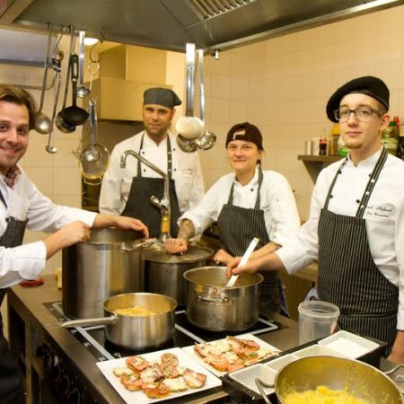 kuk Hofwirt Pre-Opening 20.12.2012