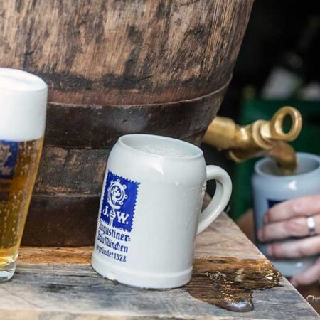 Augustiner Bier vom Holzfass beim k.u.k. Hofwirt zu Ischl