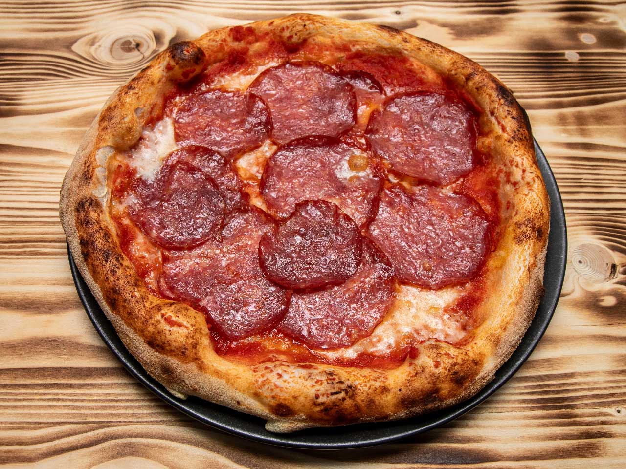 Pizza Salami | k.u.k. Osteria Miramare zu Ischl