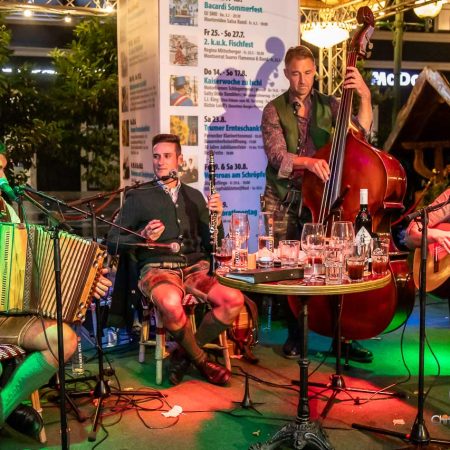 Weinroas am Schroepferplatz - Sa 30.8.25