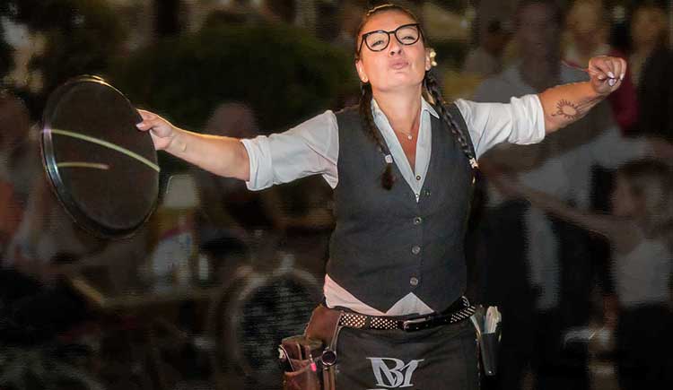 Esra @ k.u.k. Schirm 2025